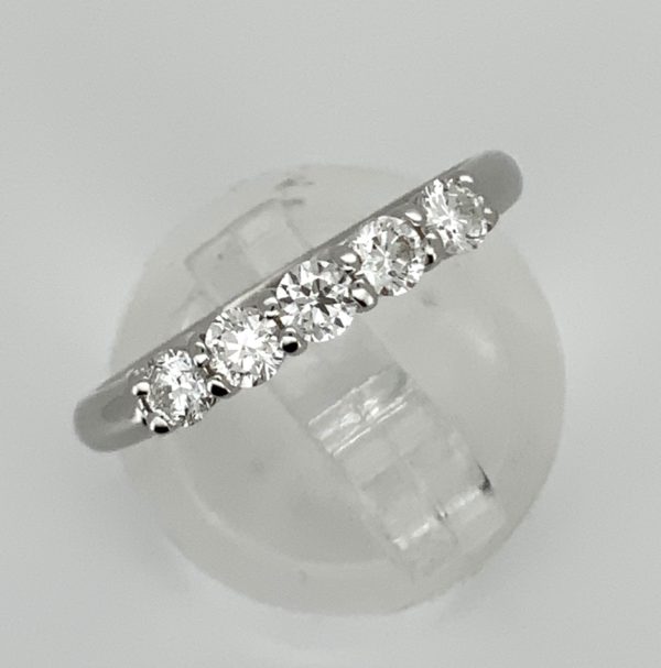 18ct Diamond 5 Stone Eternity Style Ring
