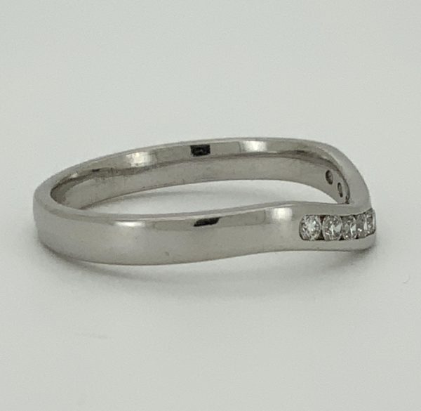18ct Diamond 9 Stone Wishbone Eternity Ring - Image 4