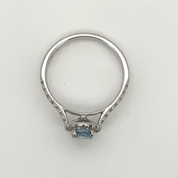 18ct White Gold Aquamarine & Diamond Cluster Ring - Image 3