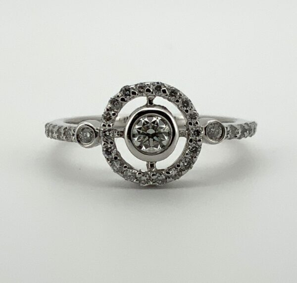 18ct White Gold Diamond Open Cluster Ring 0.39ct - Image 2