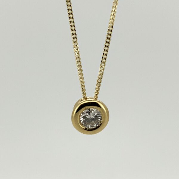 9ct Yellow Gold Rubover Diamond Pendant 0.20ct - Image 2