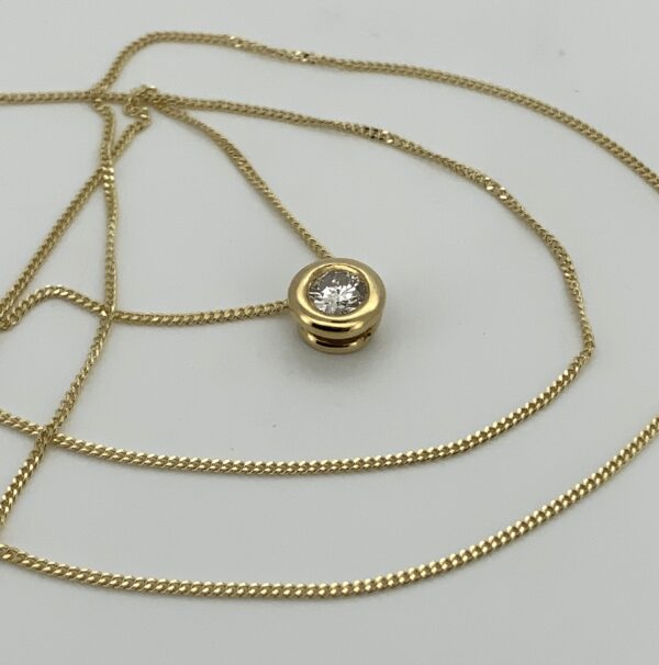9ct Yellow Gold Rubover Diamond Pendant 0.20ct - Image 3