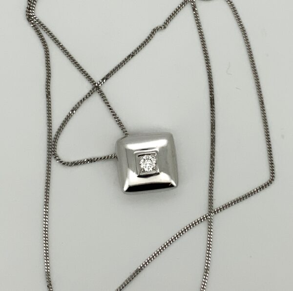 Pre-Loved 18ct White Gold Square Hollow Diamond Pendant 0.10ct - Image 4