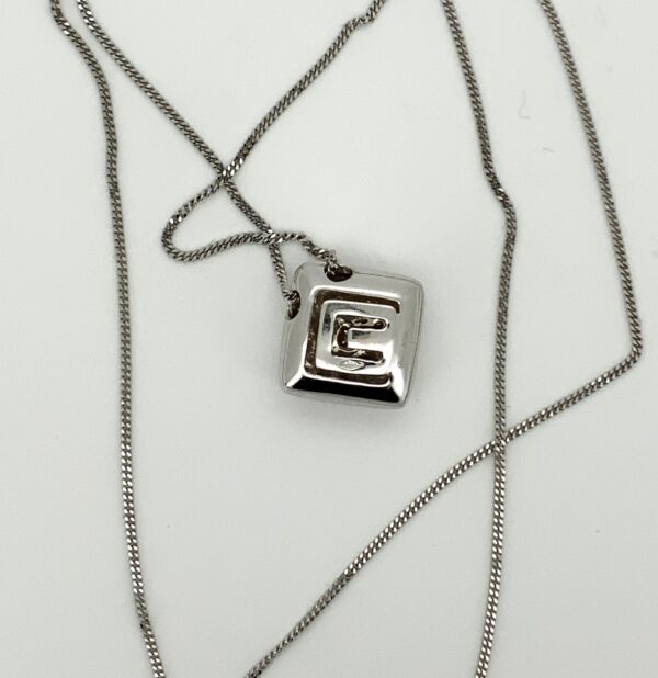 Pre-Loved 18ct White Gold Square Hollow Diamond Pendant 0.10ct - Image 3