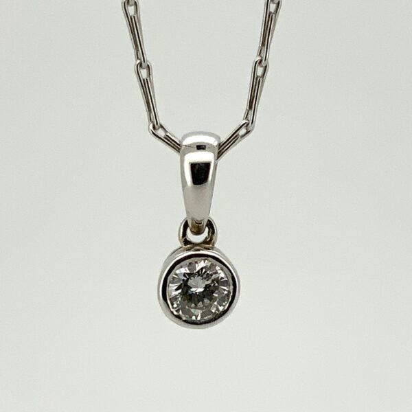 9ct White Gold Rubover Diamond Pendant 0.20ct - Image 2