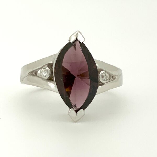 9ct White Gold Amethyst & Diamond Ring - Image 2