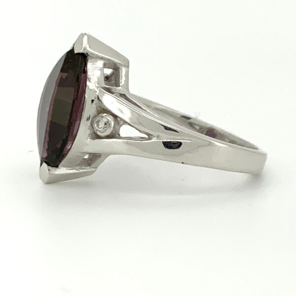 9ct White Gold Amethyst & Diamond Ring - Image 3
