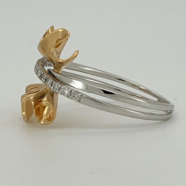 18ct 2 Colour Diamond Dress Ring 0.10ct - Image 5