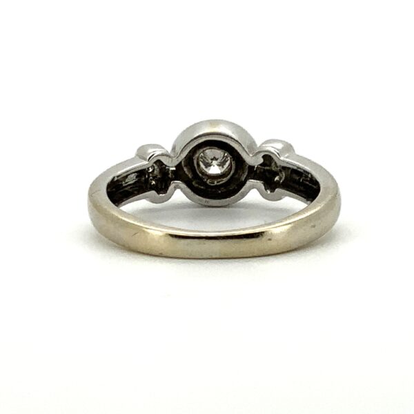 Pre Owned18ct White Gold Diamond Rub Over Ring 0.15cts - Image 4