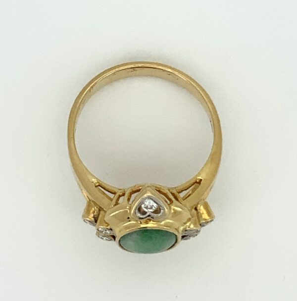 Pre Owned 18ct Yellow Gold Jade & Diamond Ring - Image 2