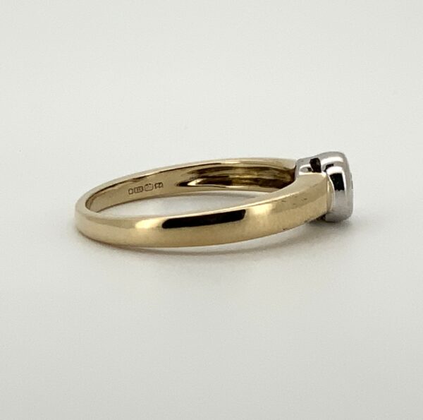 Pre Owned 9ct Two Colour Gold Rub Over Diamond Ring 0.15ct - Image 3