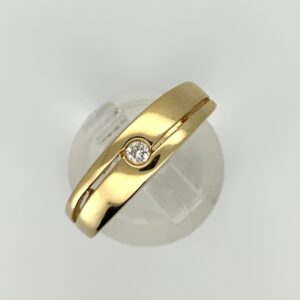 Pre Owned 18ct Yellow Gold Split Shank Design Diamond Ring