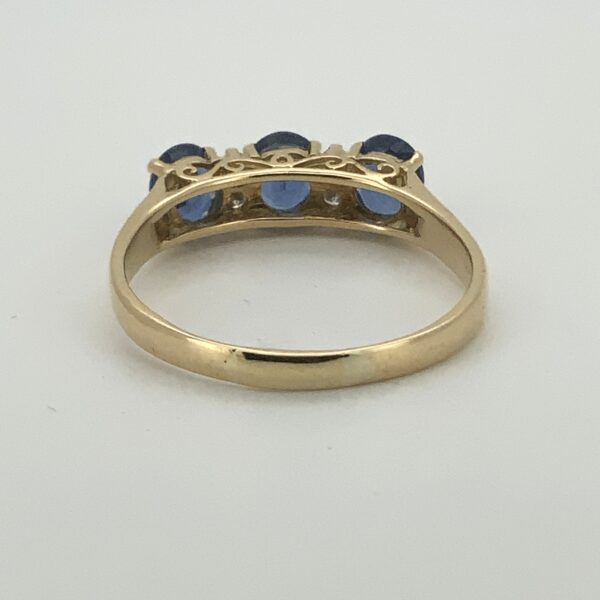 Pre Owned 18ct Sapphire & Diamond Ring - Image 5