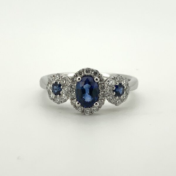 18ct White Gold Triple Cluster Sapphire & Diamond Ring - Image 2