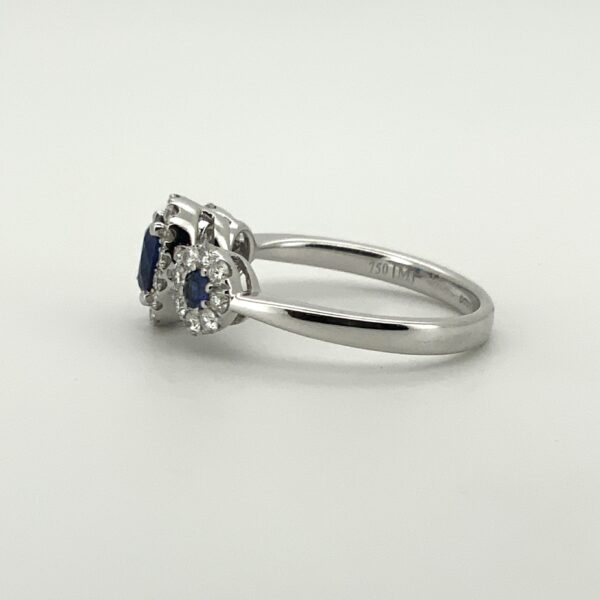 18ct White Gold Triple Cluster Sapphire & Diamond Ring - Image 3
