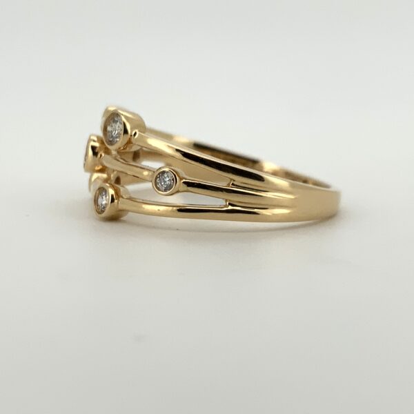 18ct Yellow Gold Diamond Rub Over Scatter Ring 0.27ct - Image 2