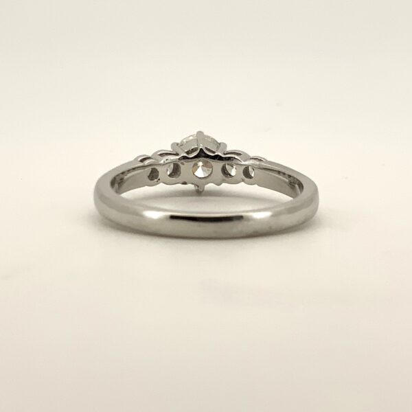 18ct White Gold 5 Diamond Ring 0.96ct - Image 5